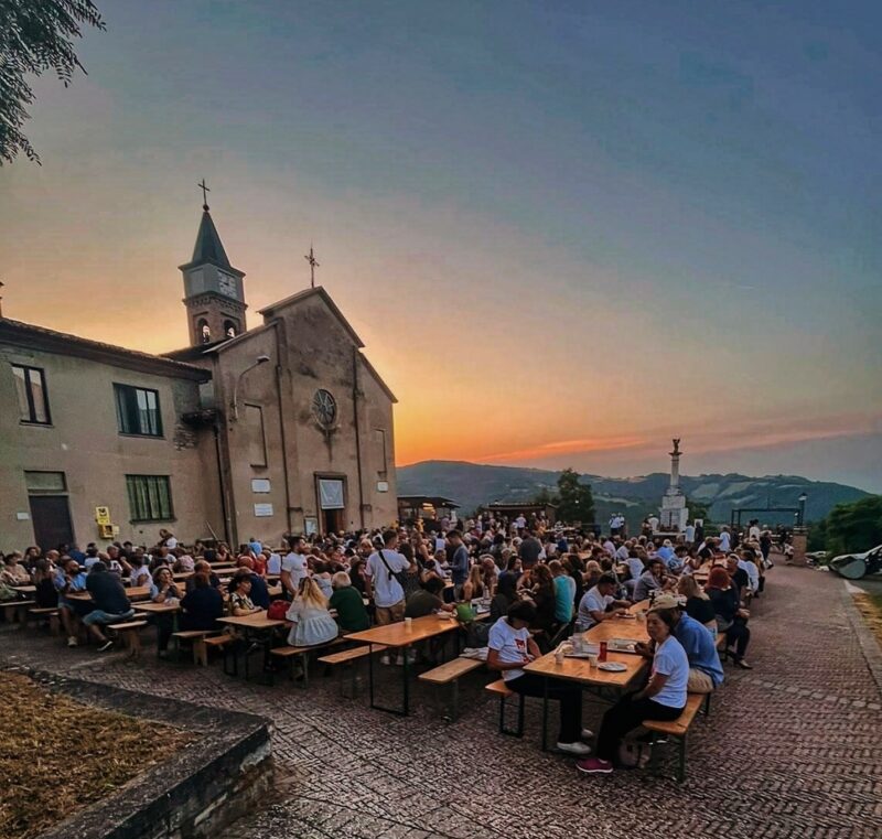 Festa della polenta Castelletto Vernasca gruppo